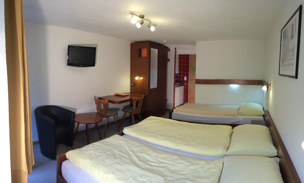 Hotel Zum See Grächen Pokój zdjęcie